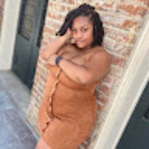 Meet your Posher, Raquel